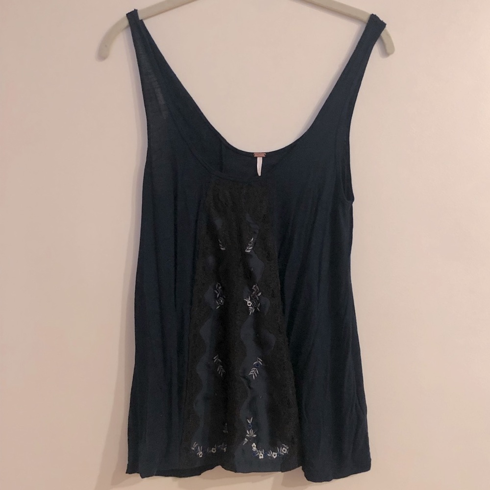 Free People size S Navy tank top with lace detailing